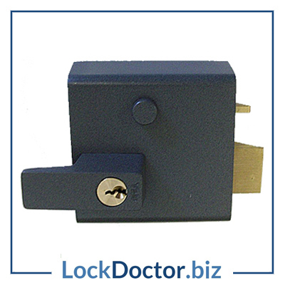 KM2553 YALE No 1 Auto Deadlocking Nightlatch with keys and step by step fitting instructions on how to change the lock from lockdoctorbiz