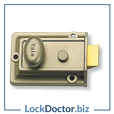 KM2581 YALE 77 Traditional Nightlatch