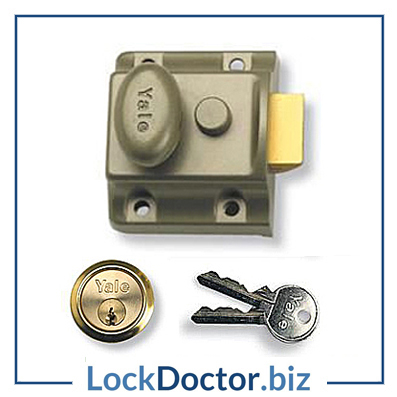 KM2652 YALE 723 Narrow Nightlatch with keys and step by step fitting instructions on how to change the lock from lockdoctorbiz